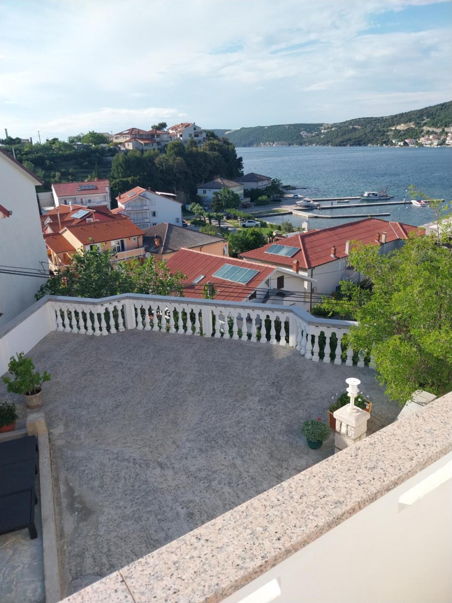 Ljubica Apartments And Rooms Supetarska Draga Exterior photo